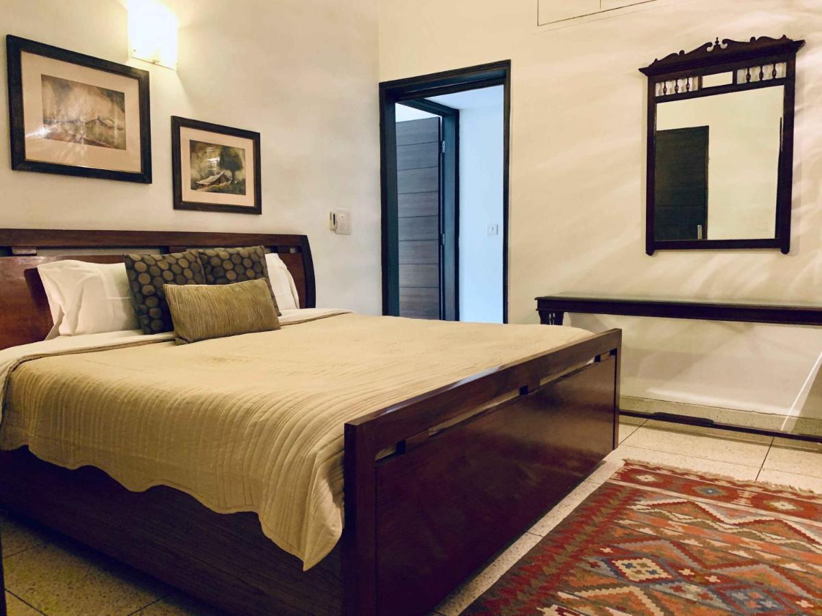 Thikana Delhi Ню Делхи Екстериор снимка