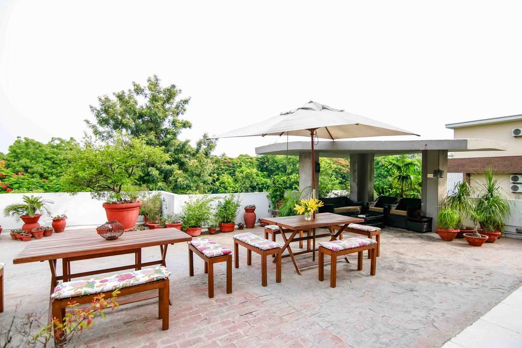 Thikana Delhi Ню Делхи Екстериор снимка